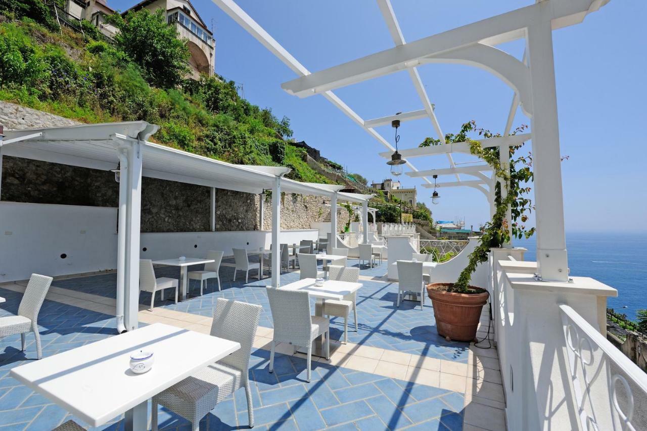 Superior Double or Twin Room with Sea View,859444859:JPEG